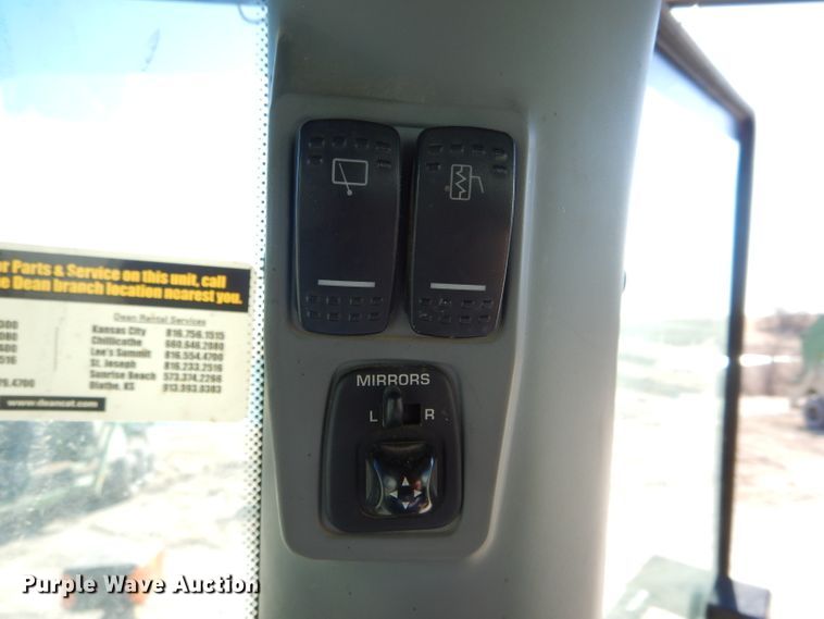 image for item DH6459 2008 Challenger MT635B MFWD tractor