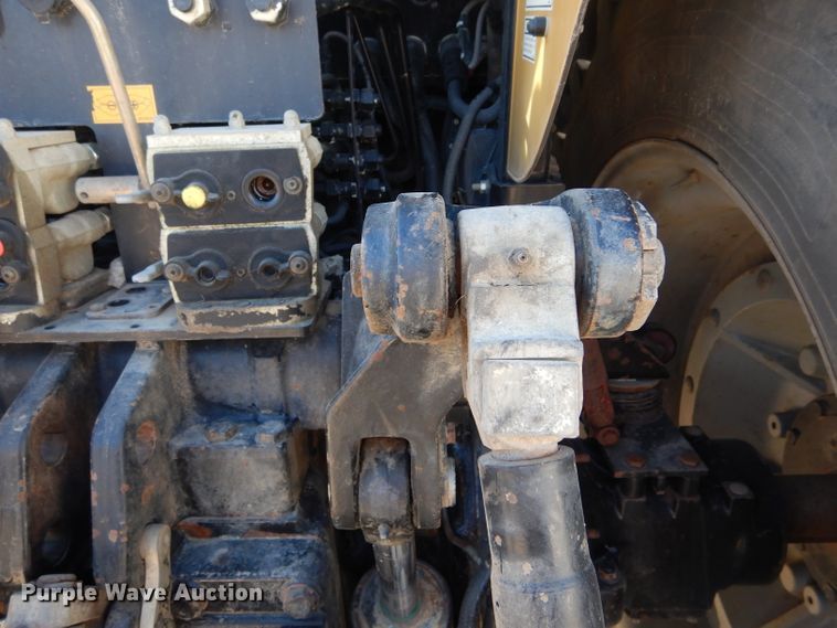 image for item DH6459 2008 Challenger MT635B MFWD tractor