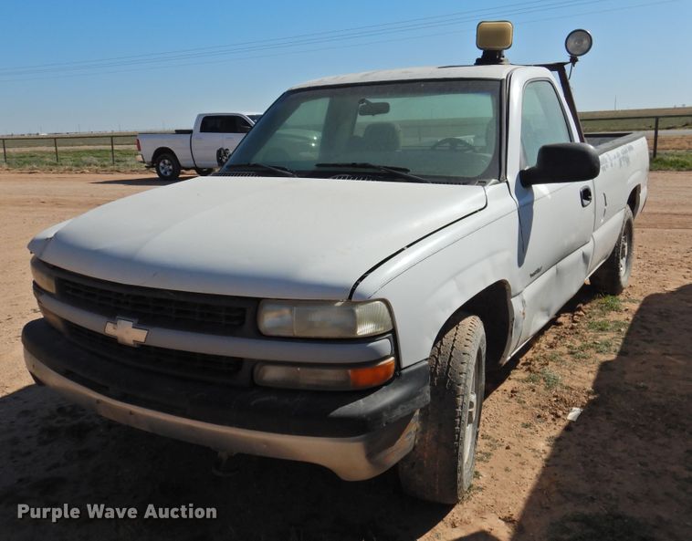 image for item DI0036 1999 Chevrolet Silverado 1500 pickup truck