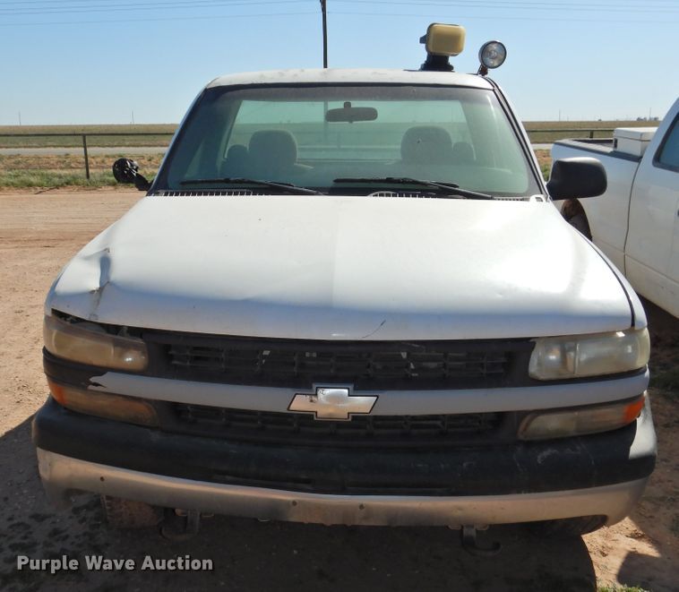 image for item DI0036 1999 Chevrolet Silverado 1500 pickup truck