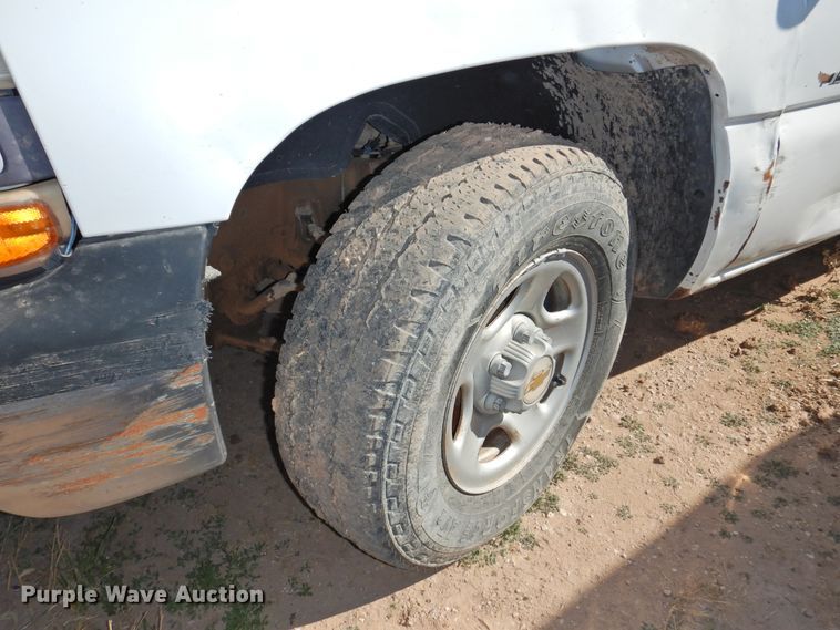 image for item DI0036 1999 Chevrolet Silverado 1500 pickup truck