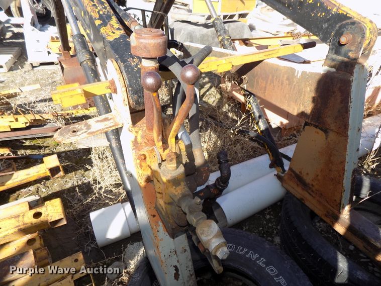 image for item DO9404 Midwestern Industries 101A loader