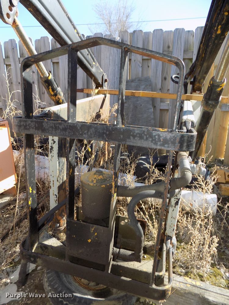 image for item DO9404 Midwestern Industries 101A loader