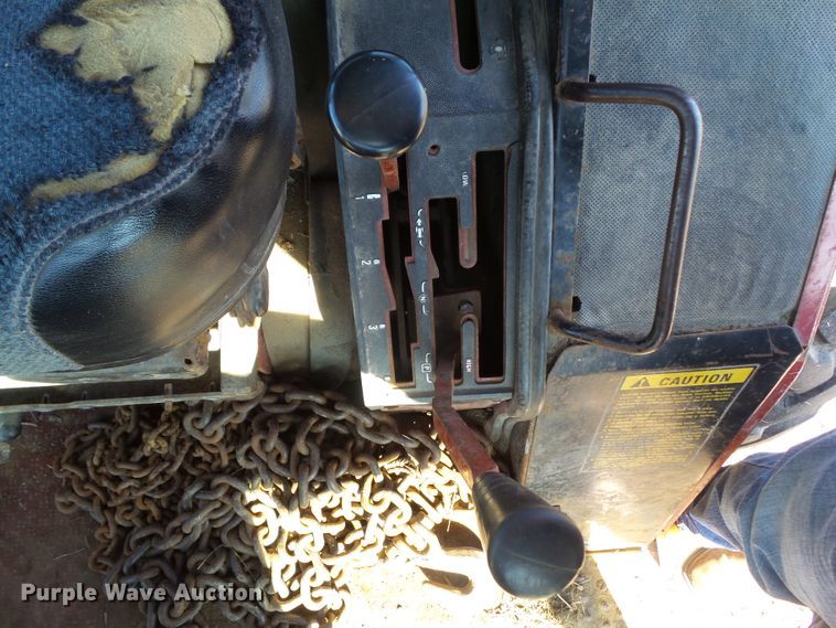 image for item EM9926 1976 International 1086 tractor