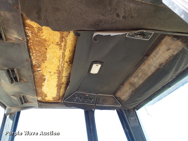 image for item EM9926 1976 International 1086 tractor