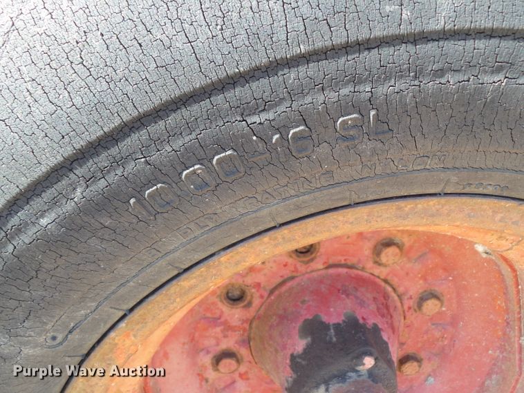 image for item EM9926 1976 International 1086 tractor