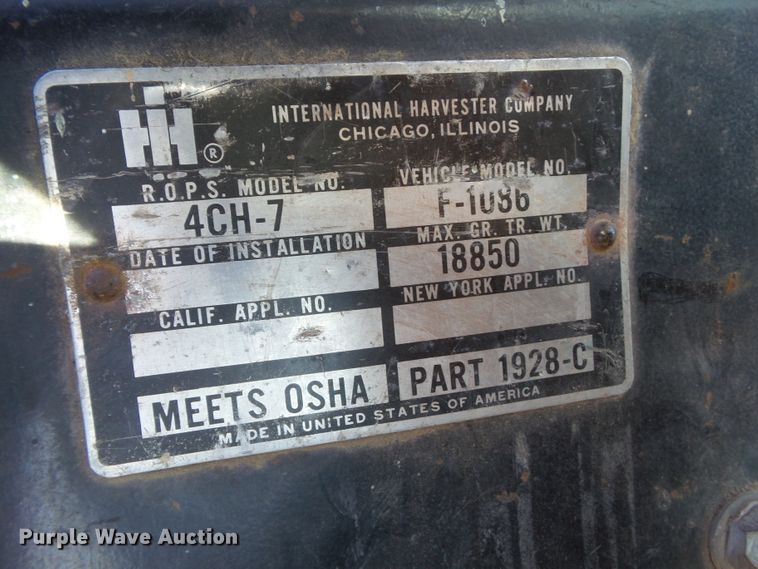 image for item EM9926 1976 International 1086 tractor