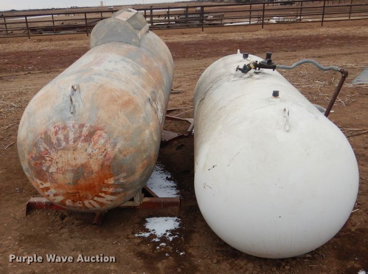 image for item FG9998 (2) tanks