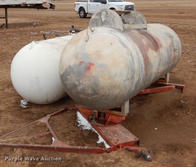 image for item FG9998 (2) tanks