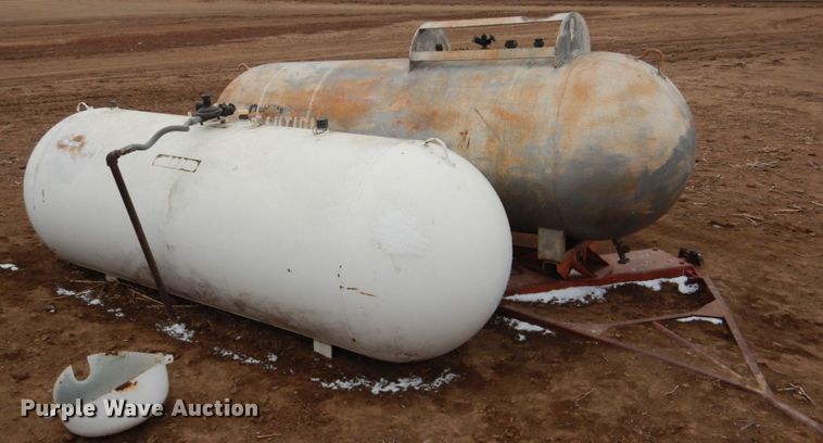 image for item FG9998 (2) tanks