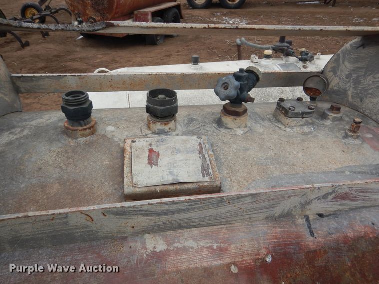 image for item FG9998 (2) tanks