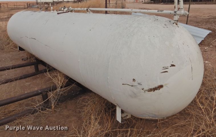 image for item GN9749 Tank