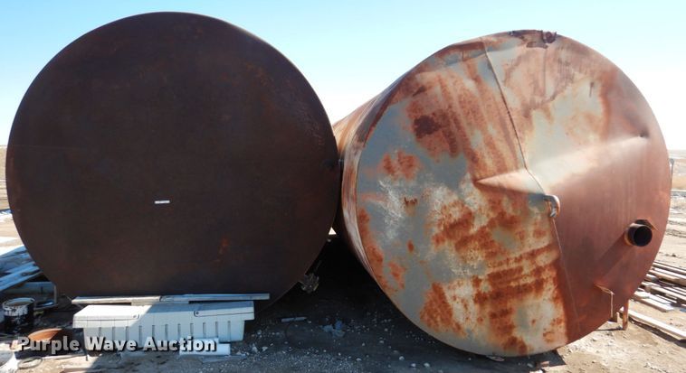 image for item GN9992 (2) tanks