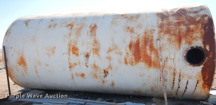 image for item GN9992 (2) tanks