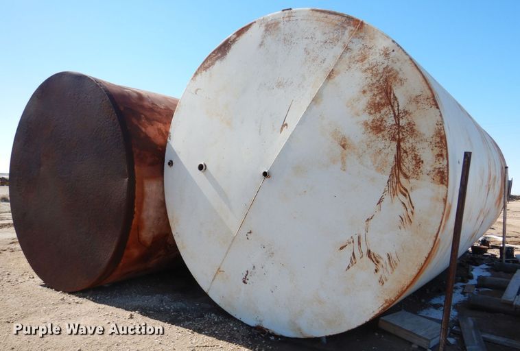 image for item GN9992 (2) tanks