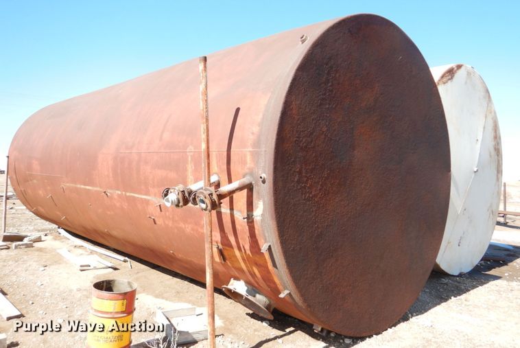 image for item GN9992 (2) tanks