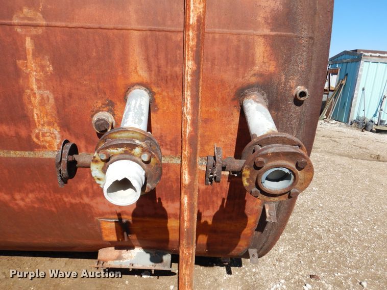 image for item GN9992 (2) tanks