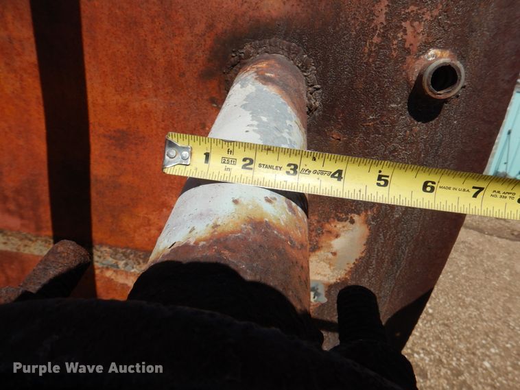 image for item GN9992 (2) tanks