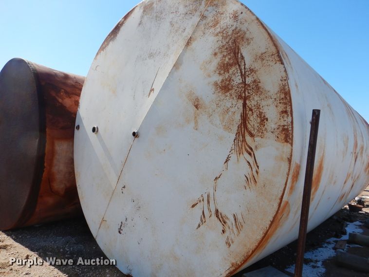 image for item GN9992 (2) tanks