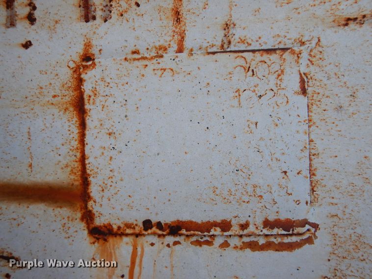 image for item GN9992 (2) tanks