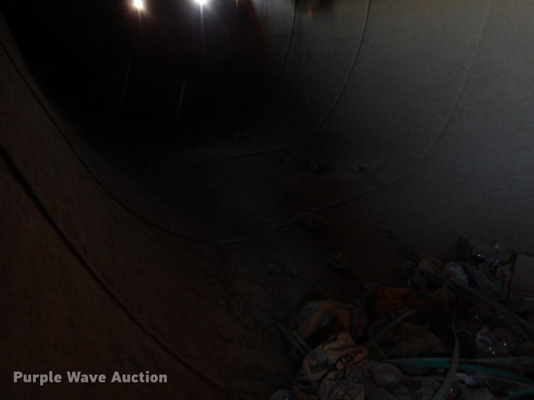 image for item GN9992 (2) tanks