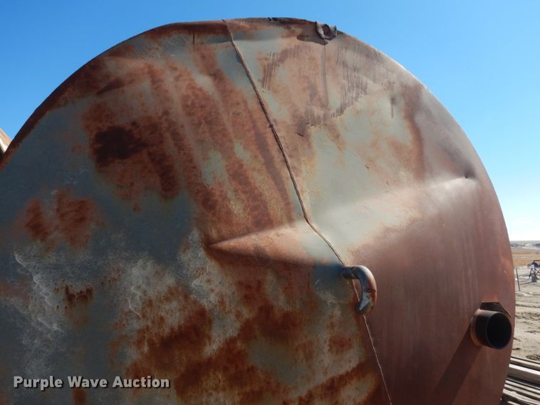 image for item GN9992 (2) tanks