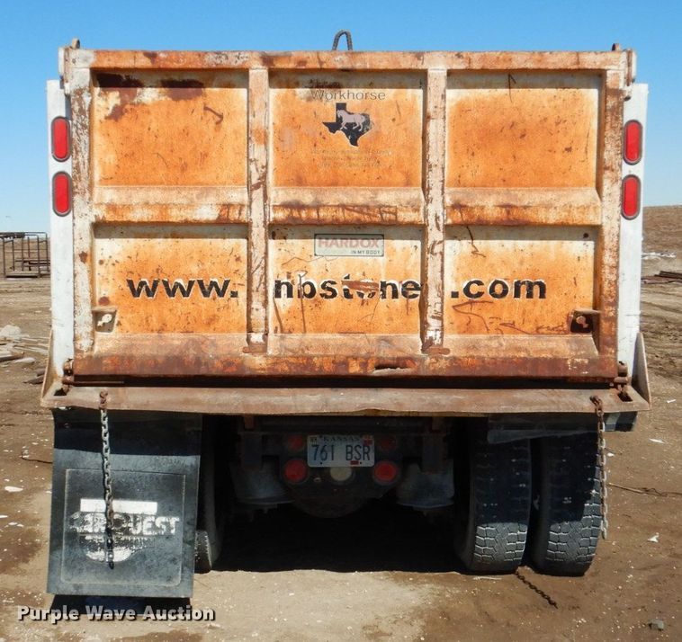 image for item GN9993 2000 Freightliner dump truck