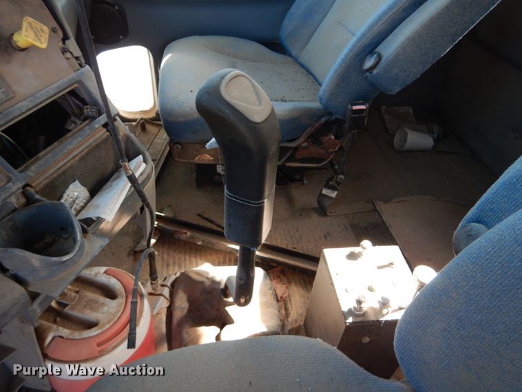 image for item GN9993 2000 Freightliner dump truck