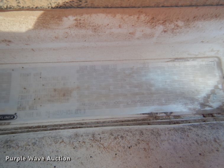 image for item GN9993 2000 Freightliner dump truck