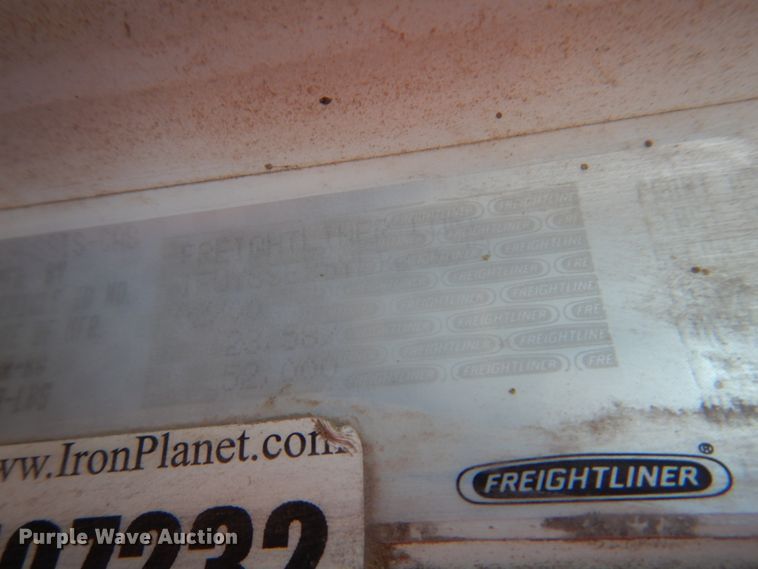 image for item GN9993 2000 Freightliner dump truck