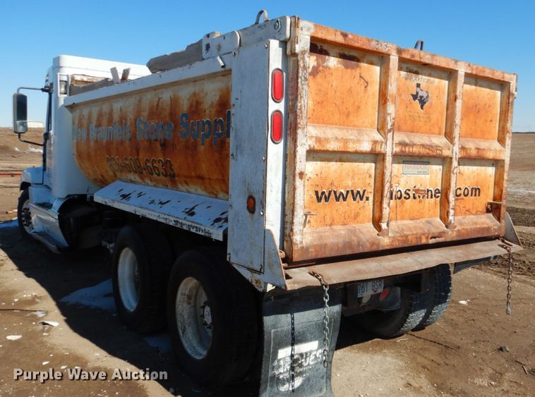 image for item GN9993 2000 Freightliner dump truck
