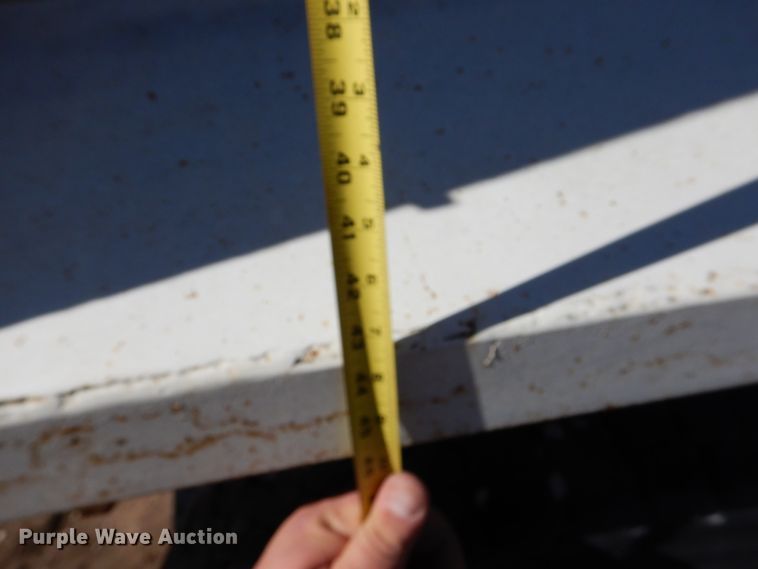 image for item GN9993 2000 Freightliner dump truck