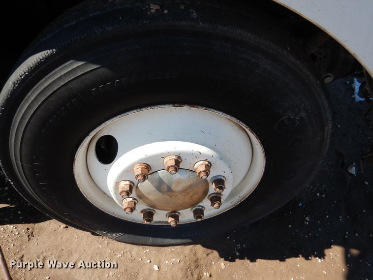 image for item GN9993 2000 Freightliner dump truck