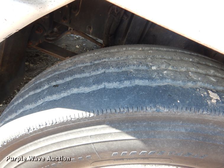 image for item GN9993 2000 Freightliner dump truck