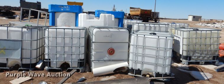 image for item GO9004 Approximately 15 poly shuttle tanks