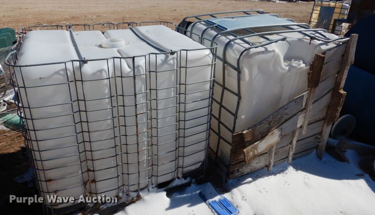 image for item GO9004 Approximately 15 poly shuttle tanks