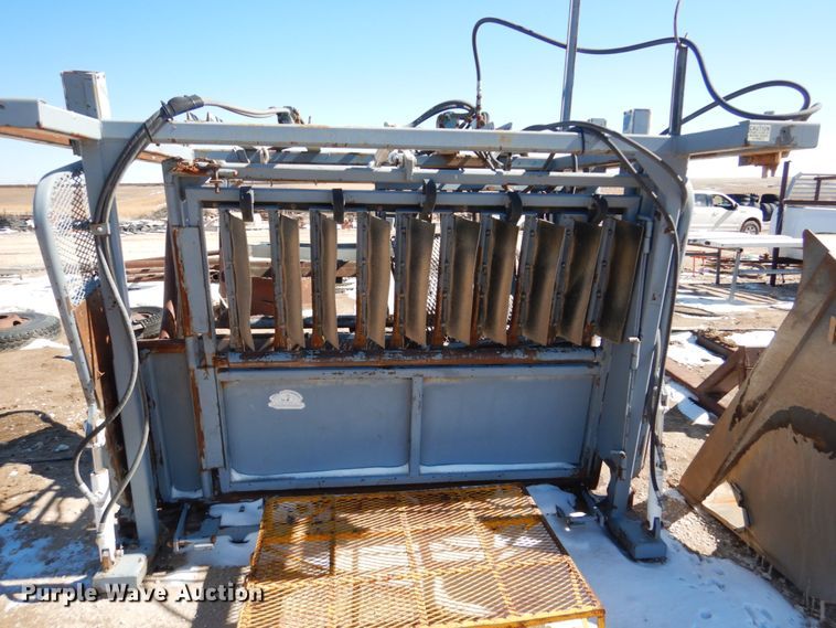 image for item GO9007 Bowman squeeze chute