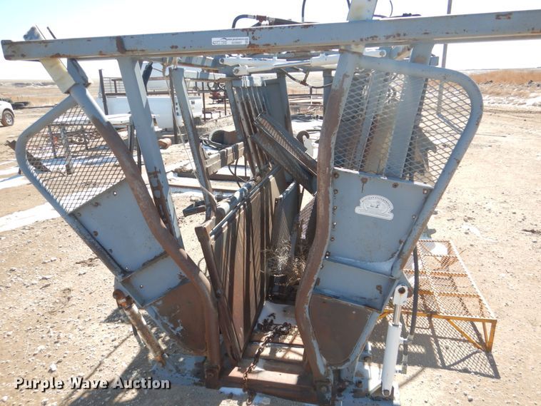 image for item GO9007 Bowman squeeze chute