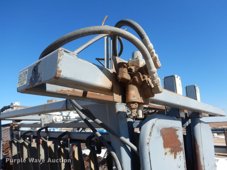 image for item GO9007 Bowman squeeze chute