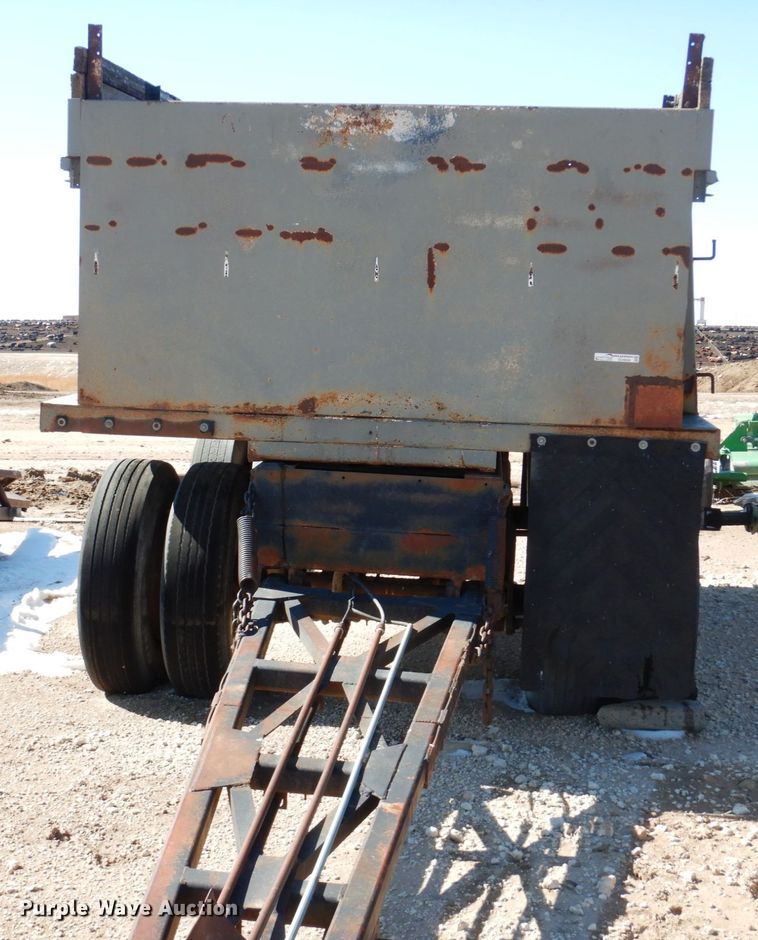 image for item GO9008 1976 end dump pup trailer