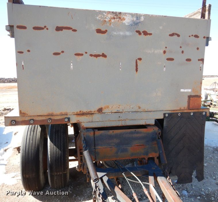 image for item GO9008 1976 end dump pup trailer