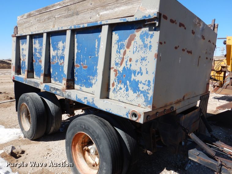 image for item GO9008 1976 end dump pup trailer