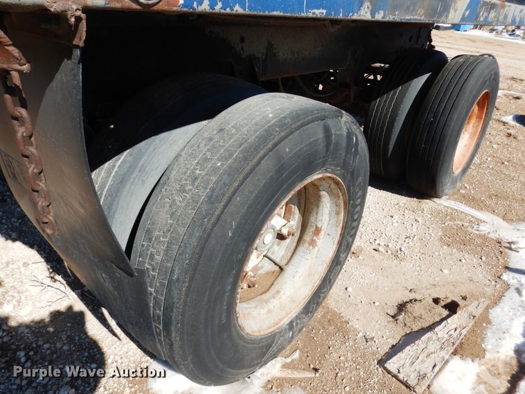 image for item GO9008 1976 end dump pup trailer