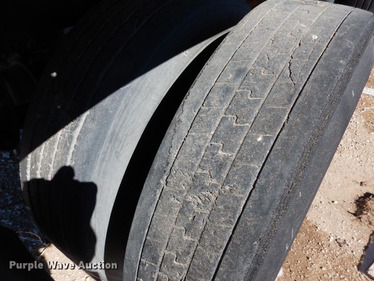 image for item GO9008 1976 end dump pup trailer