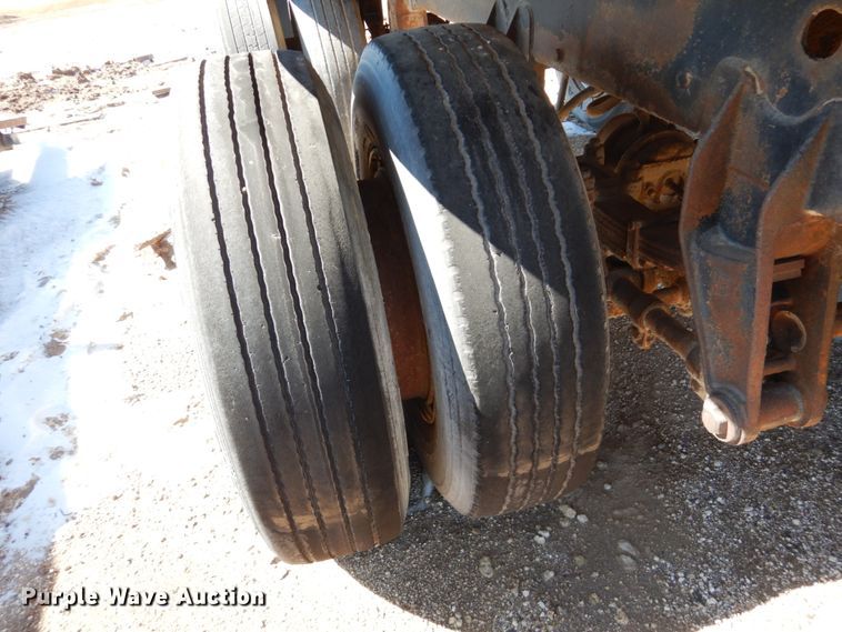 image for item GO9008 1976 end dump pup trailer