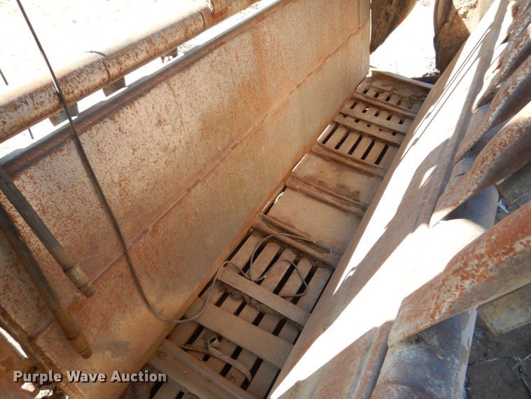 image for item GO9023 Bowman squeeze chute