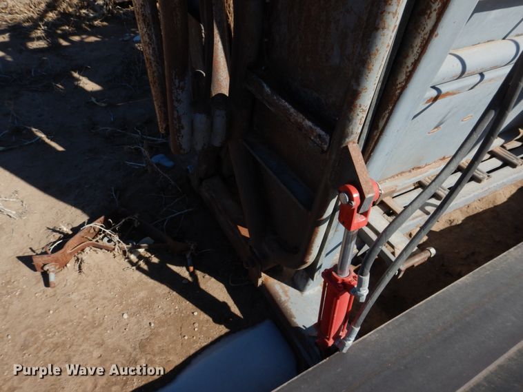 image for item GO9023 Bowman squeeze chute