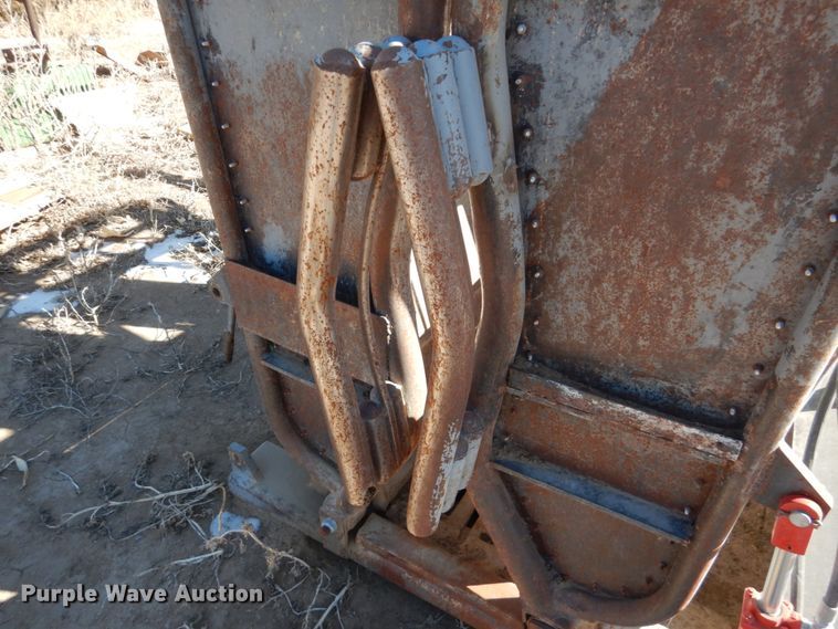 image for item GO9023 Bowman squeeze chute