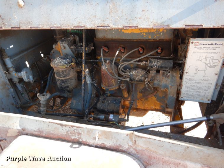 image for item GO9031 Ingersoll Rand air compressor