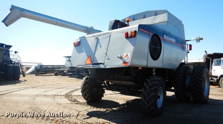 image for item GO9045 2003 Gleaner R75 RWA combine